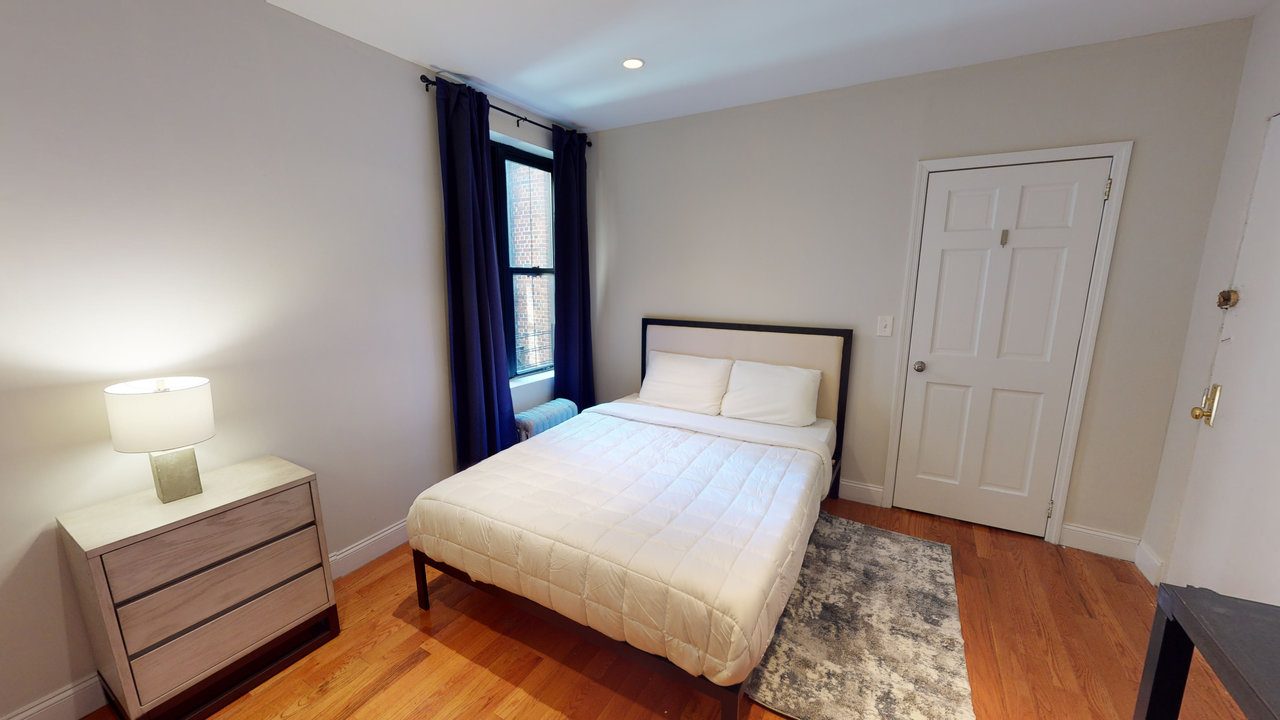 #705: East Harlem - Queen Bedroom A - 2