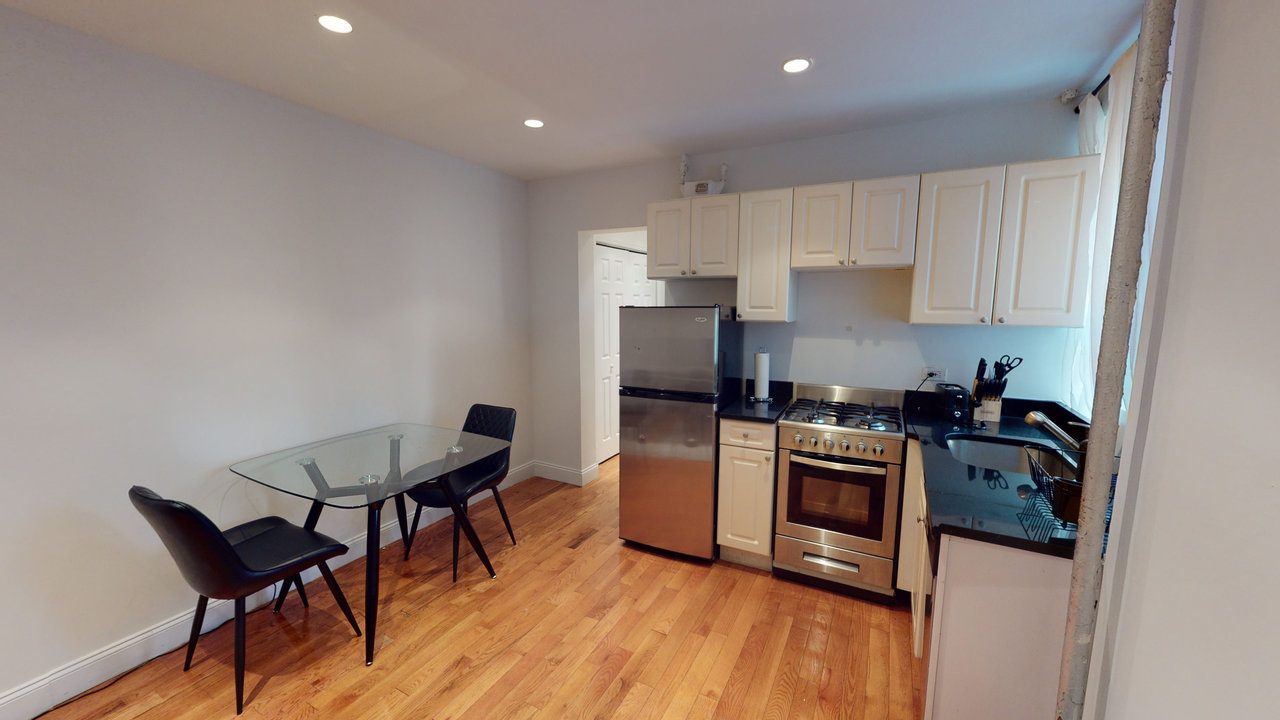 #705: East Harlem - Queen Bedroom B - 7