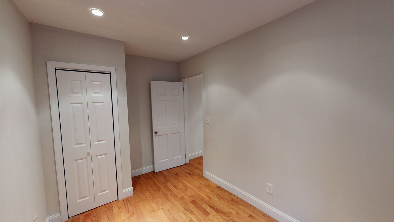 #705: East Harlem - Queen Bedroom B - 10