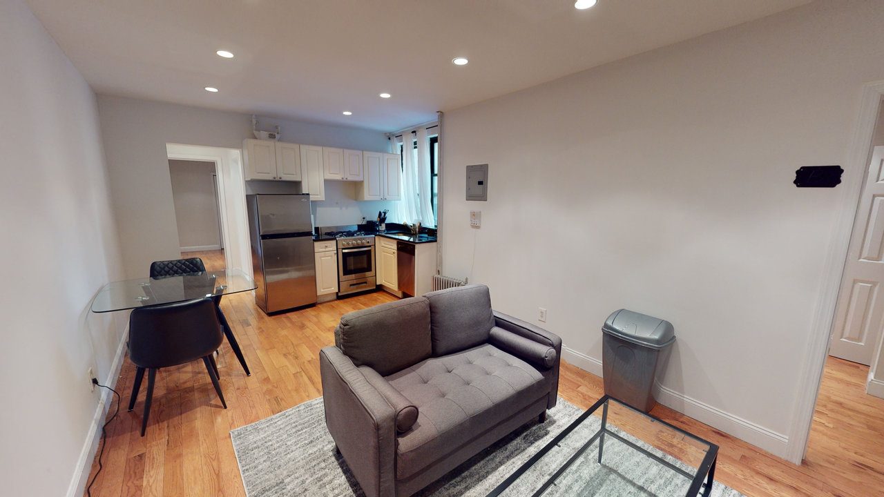 #705: East Harlem - Queen Bedroom B - 8