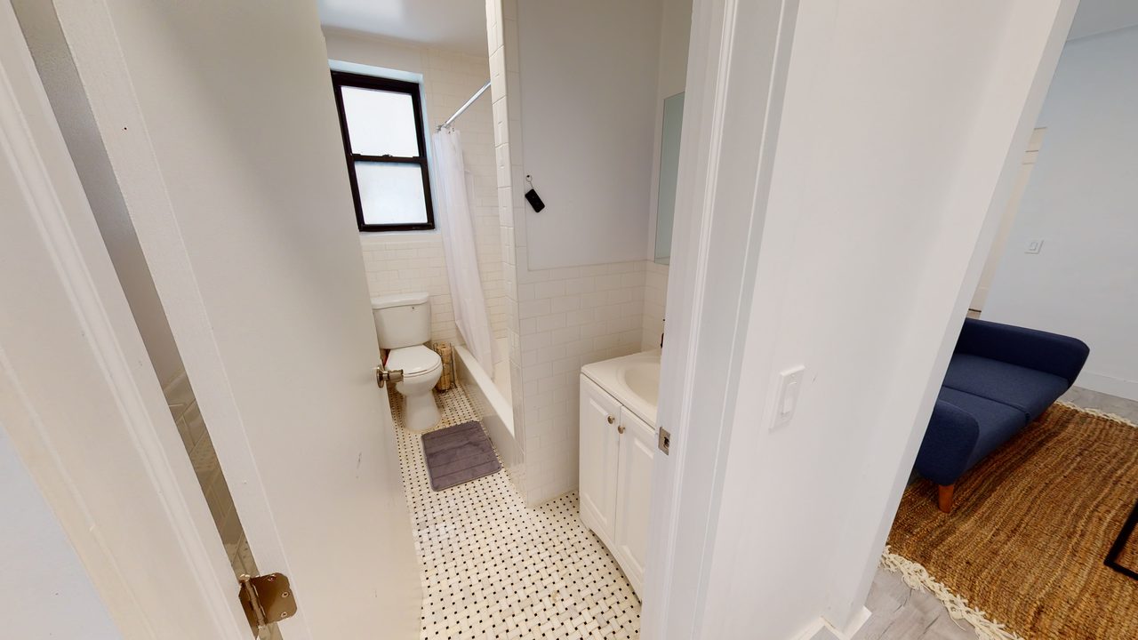 #686: Hamilton Heights - 1 Bedroom (Queen) - #686: Hamilton Heights - Gallery - 10