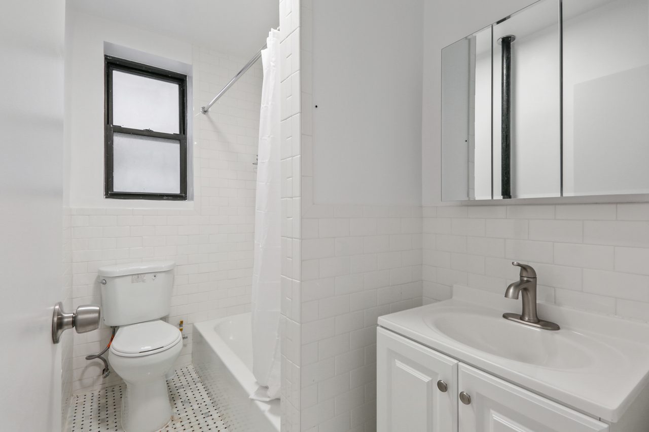 #686: Hamilton Heights - 1 Bedroom (Queen) - #686: Hamilton Heights - Gallery - 15