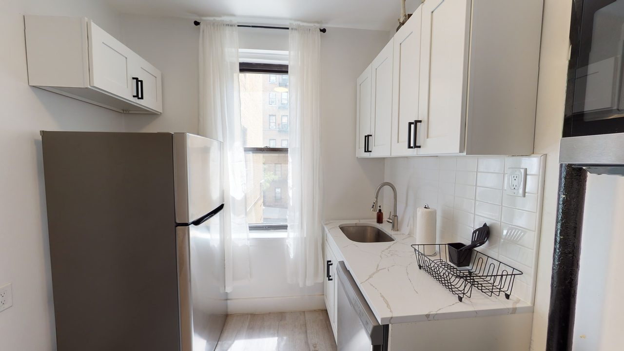 #686: Hamilton Heights - 1 Bedroom (Queen) - #686: Hamilton Heights - Gallery - 11