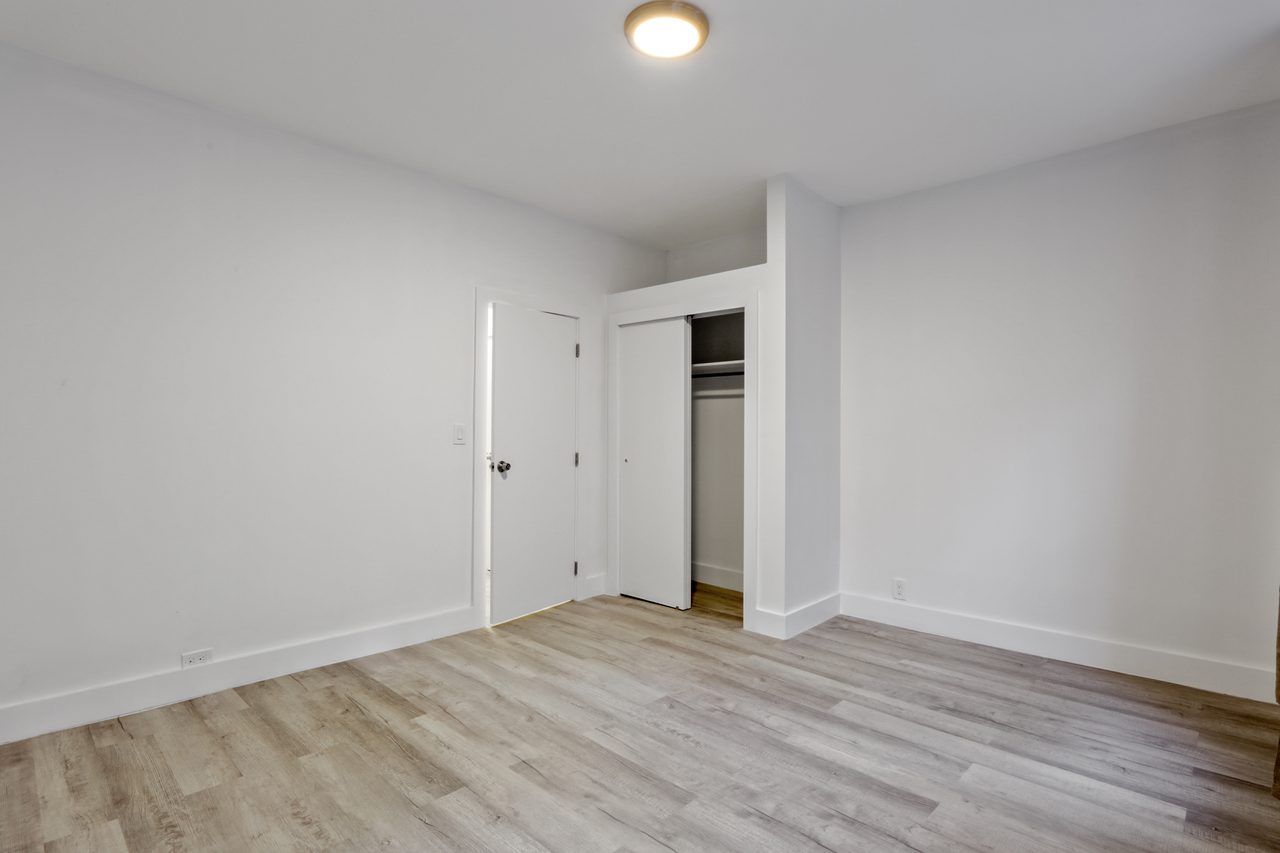 #686: Hamilton Heights - 1 Bedroom (Queen) - #686: Hamilton Heights - Gallery - 2