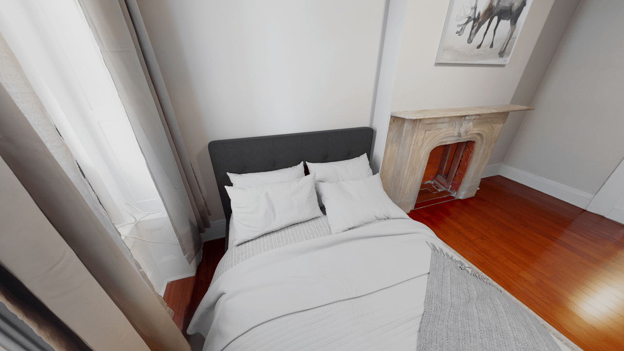  #486: Hell's Kitchen - Queen Bedroom A  -  #486: Hell's Kitchen  - Gallery -  12