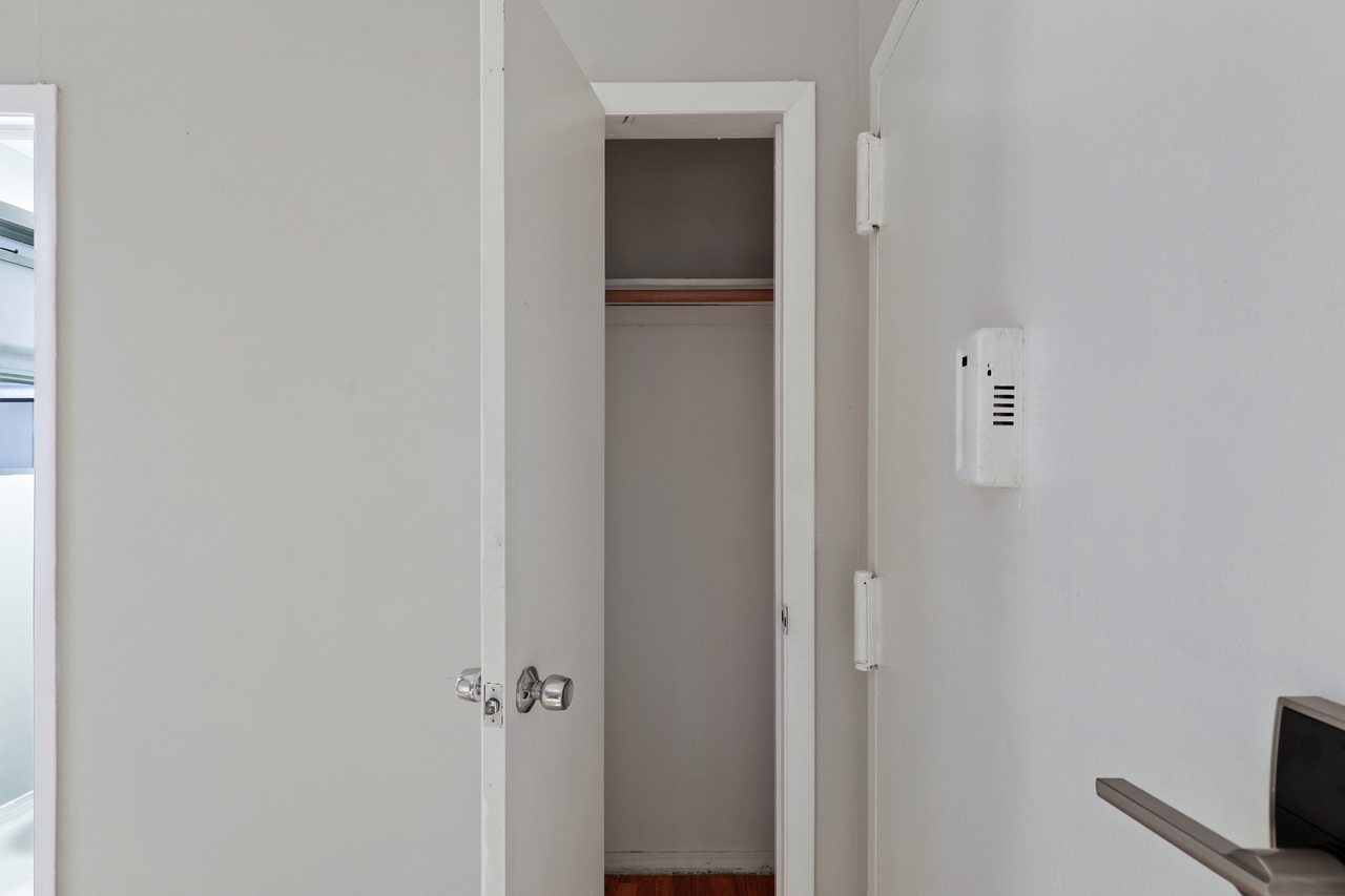  #490: Columbus Circle - Studio (Full)  -  #490: Columbus Circle  - Gallery -  7