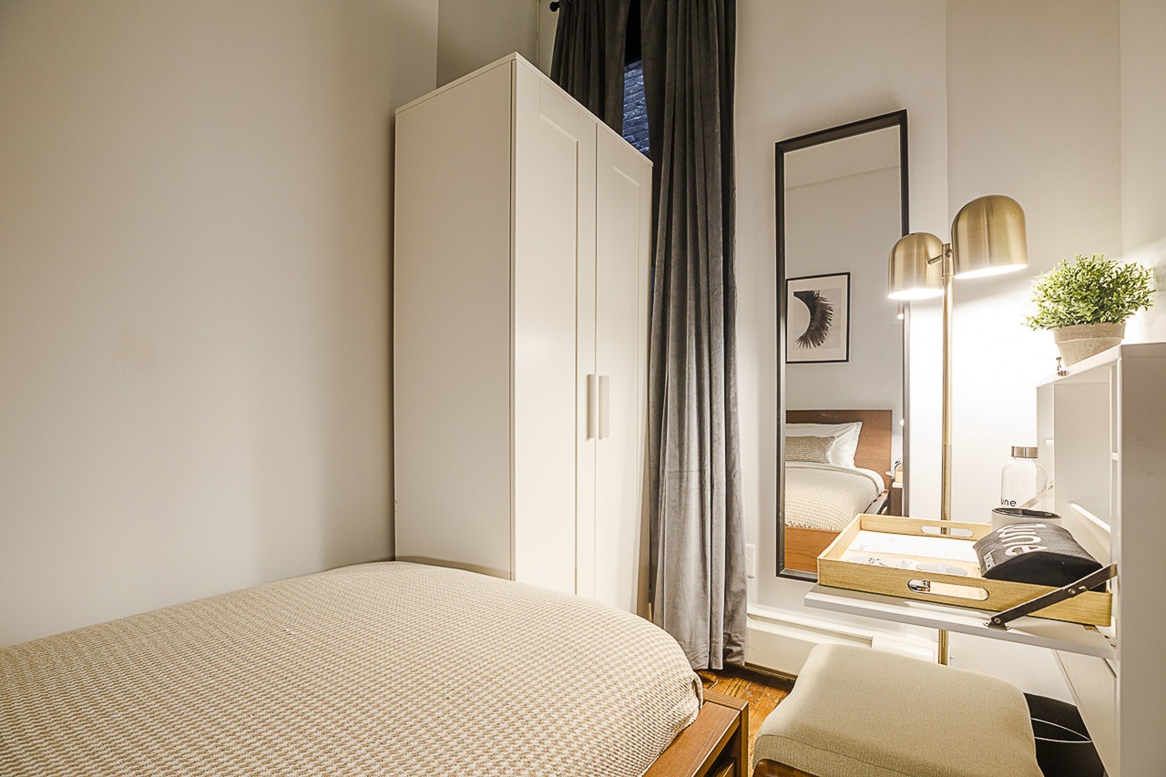 #181: Upper East Side - Twin Bedroom B - #181: Upper East Side - Gallery - 2