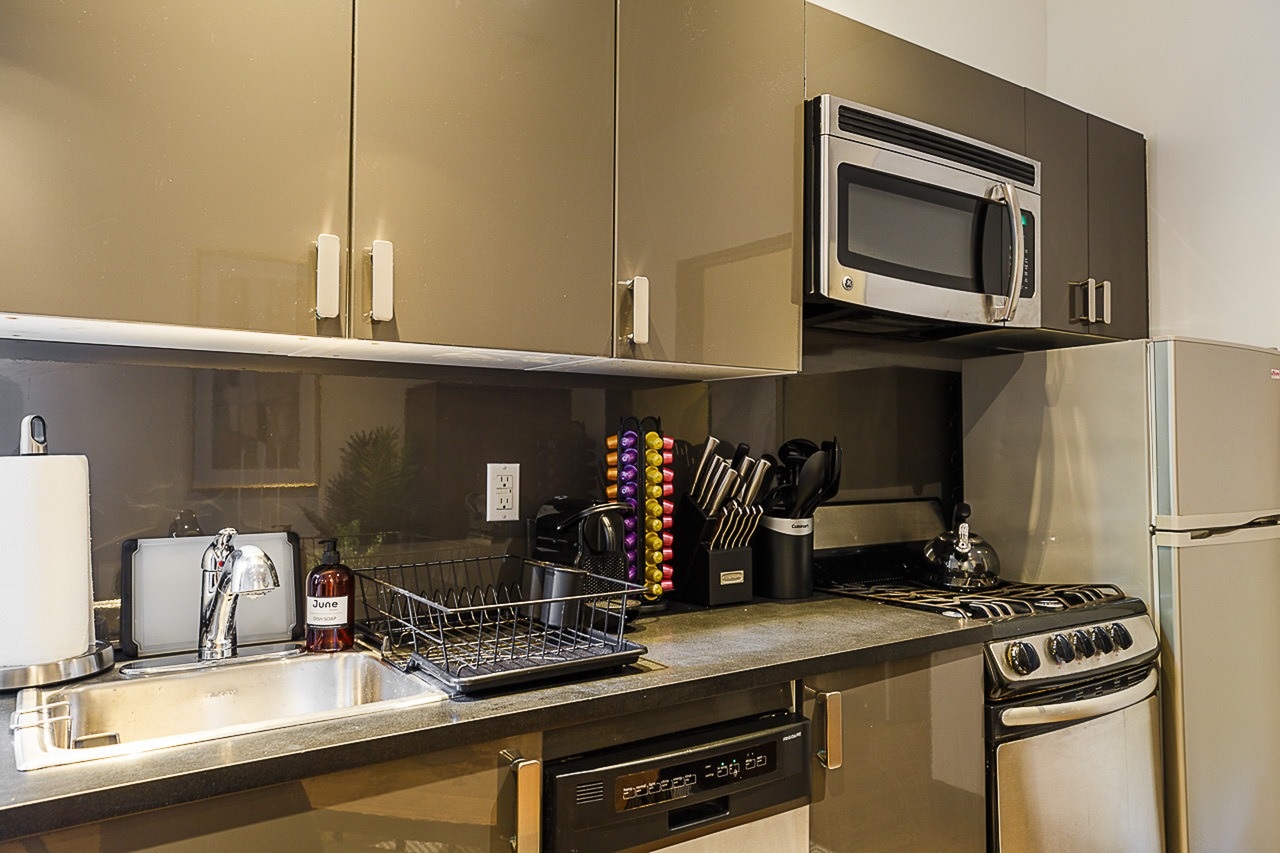 #181: Upper East Side - Twin Bedroom C - #181: Upper East Side - Gallery - 5