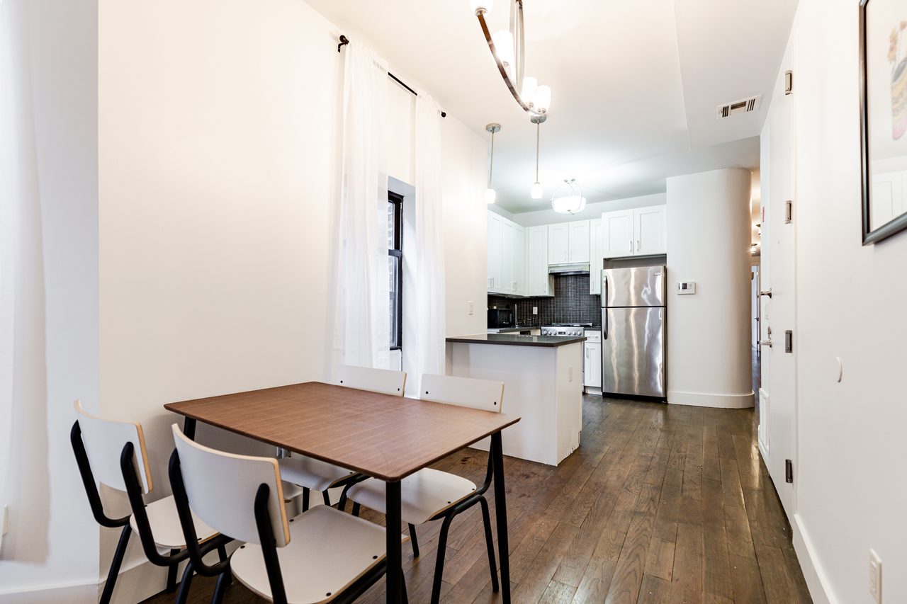#1724: Crown Heights - Queen Bedroom D - #1724: Crown Heights - Gallery - 7