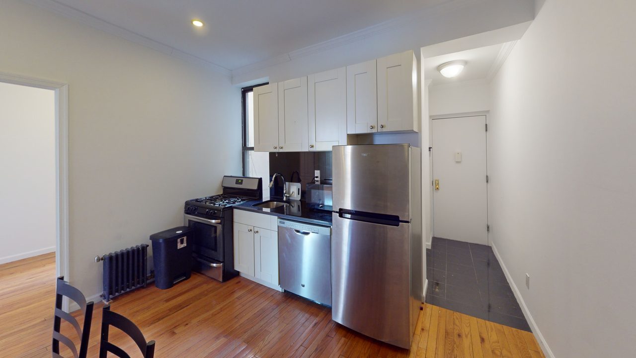 #1794: East Village - Full Room C - 5