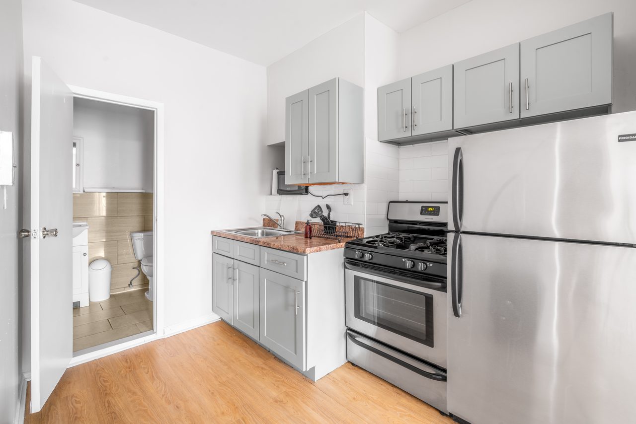 #1366: Clinton Hill - Full Bedroom B - 5