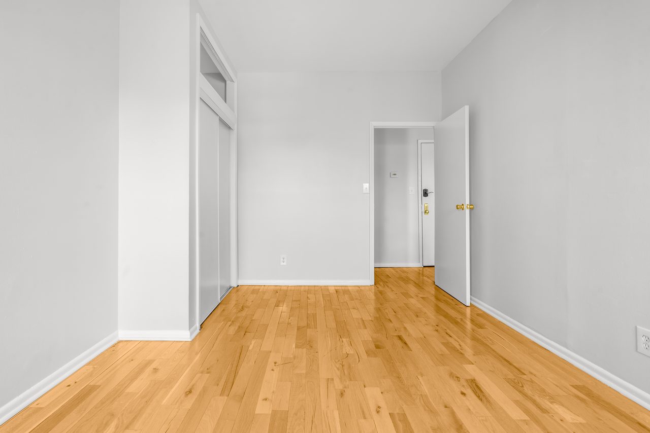 #1366: Clinton Hill - Full Bedroom A - 10