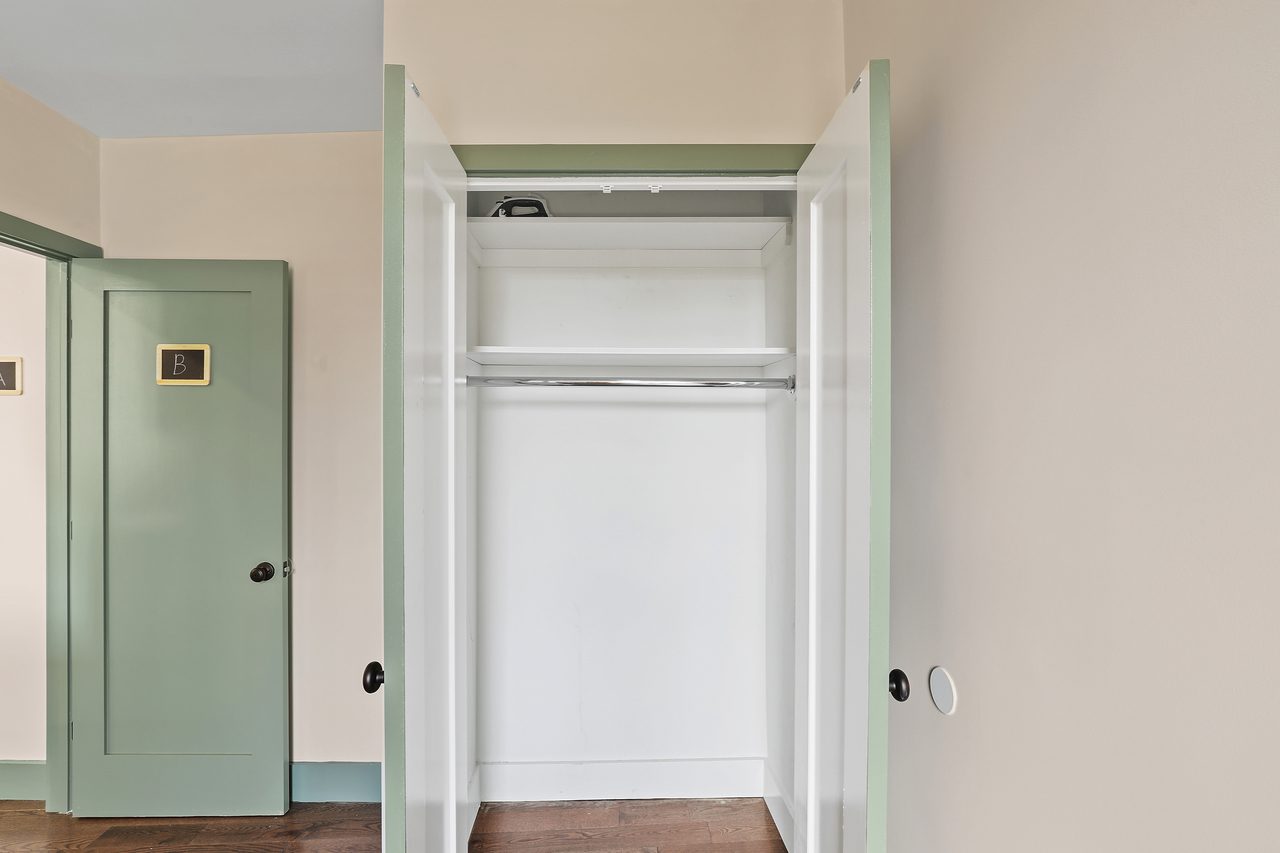 #499: East Harlem - Queen Bedroom B - #499: East Harlem - Gallery - 5