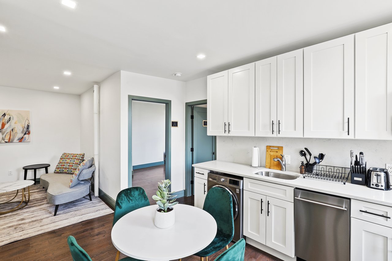  #499: East Harlem - Queen Bedroom B  -  #499: East Harlem  - Gallery -  13