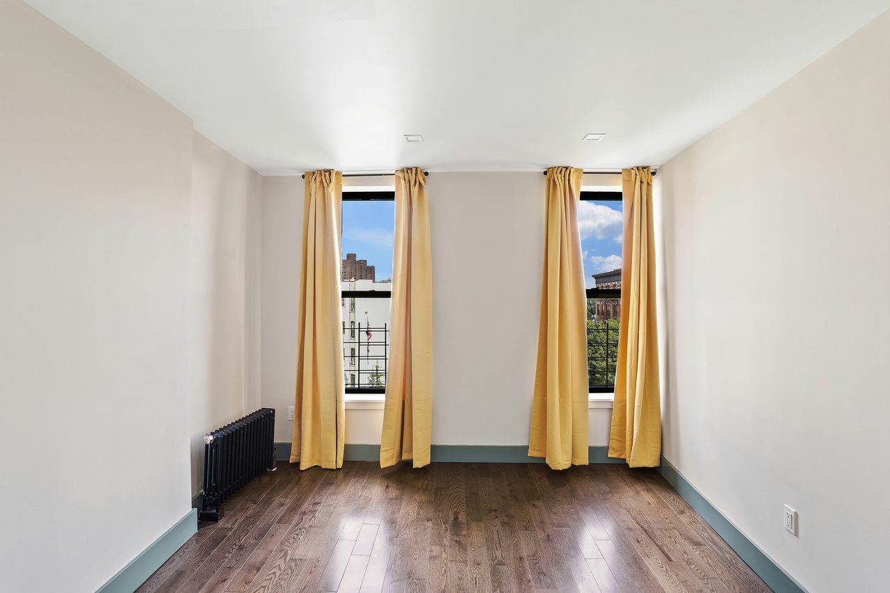 #499: East Harlem - Queen Bedroom A - 3
