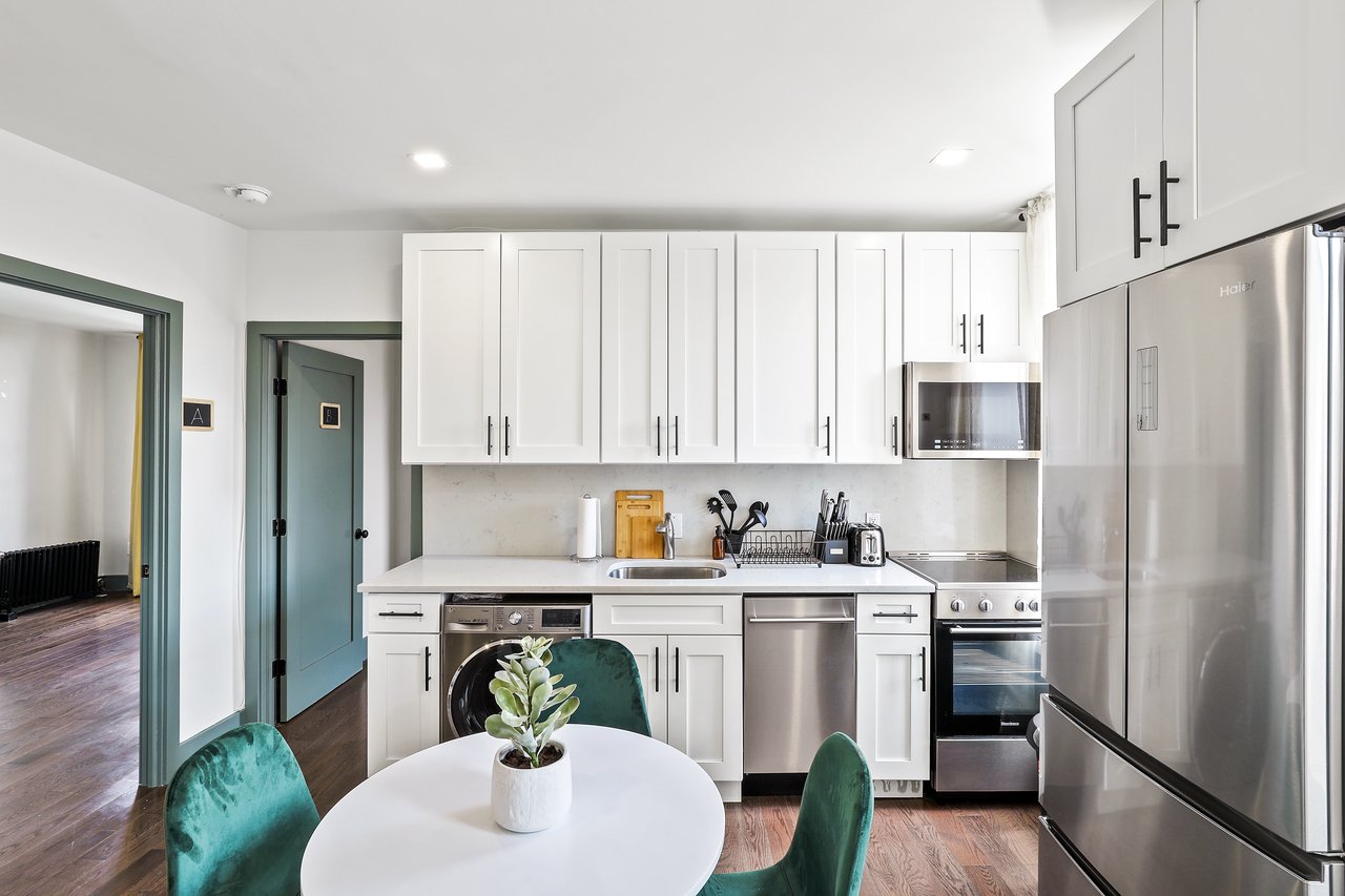  #499: East Harlem - Queen Bedroom A  -  #499: East Harlem  - Gallery -  15