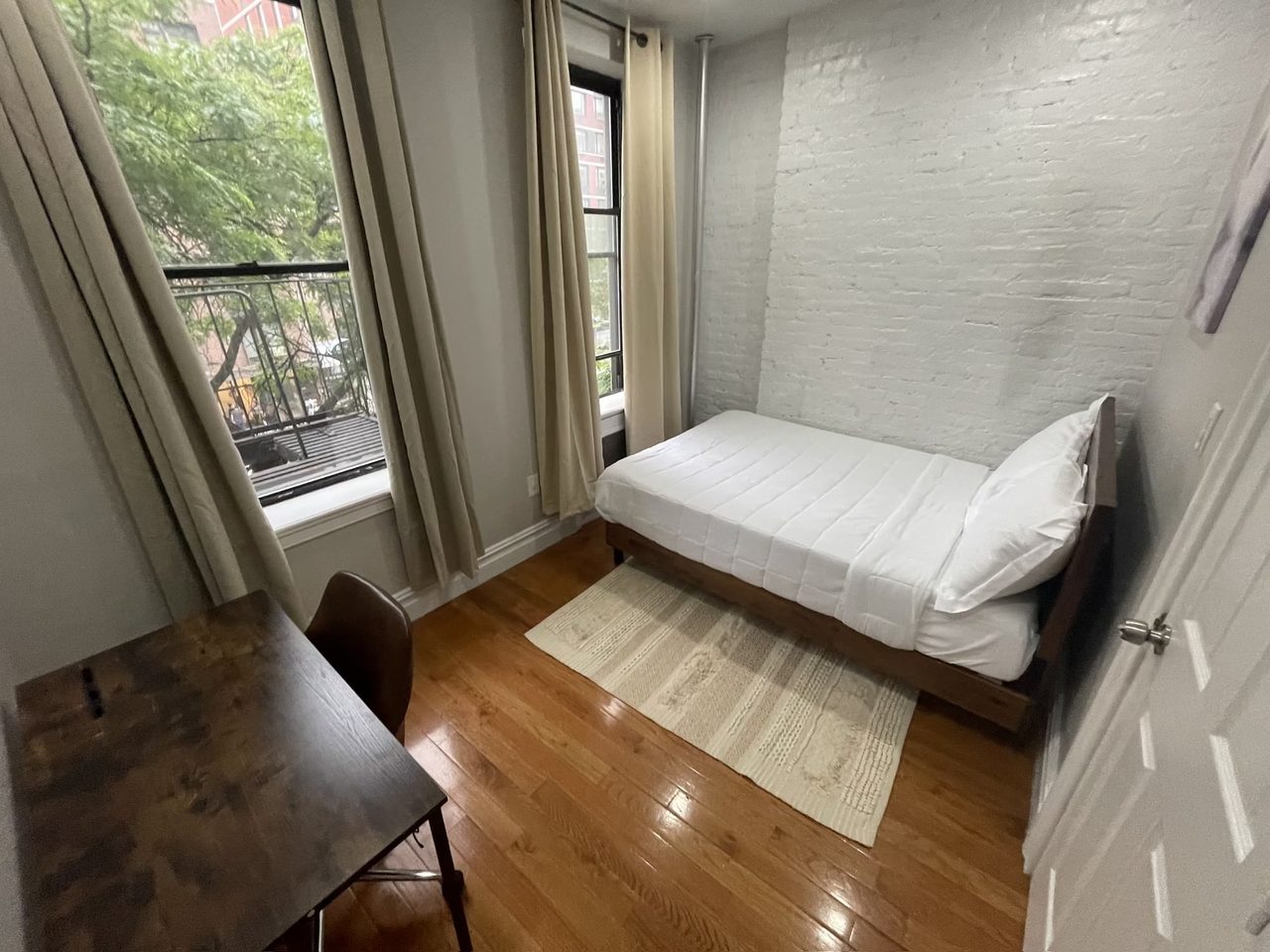 #1100: Columbus Circle - Full Bedroom B - 1
