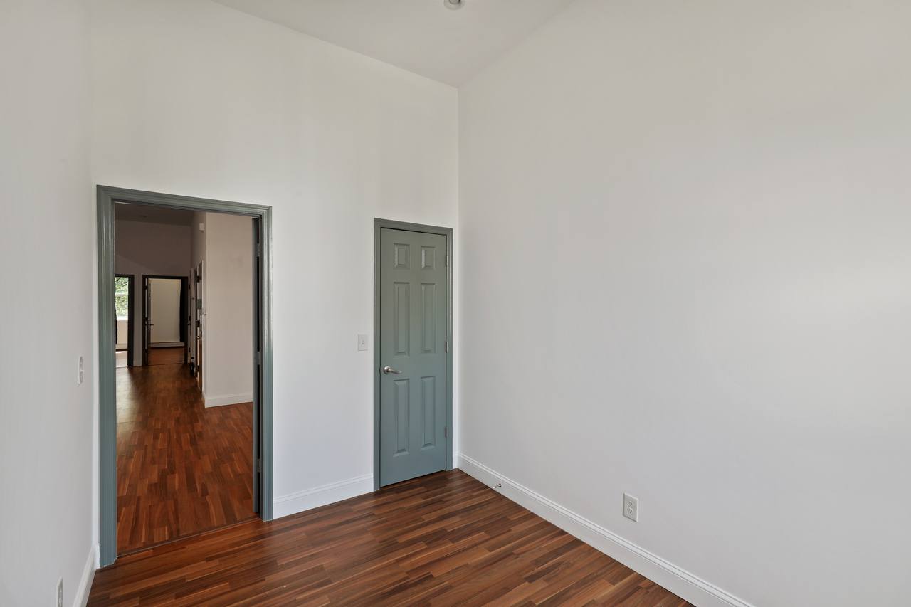 #504: Bushwick - Full Bedroom C - 14