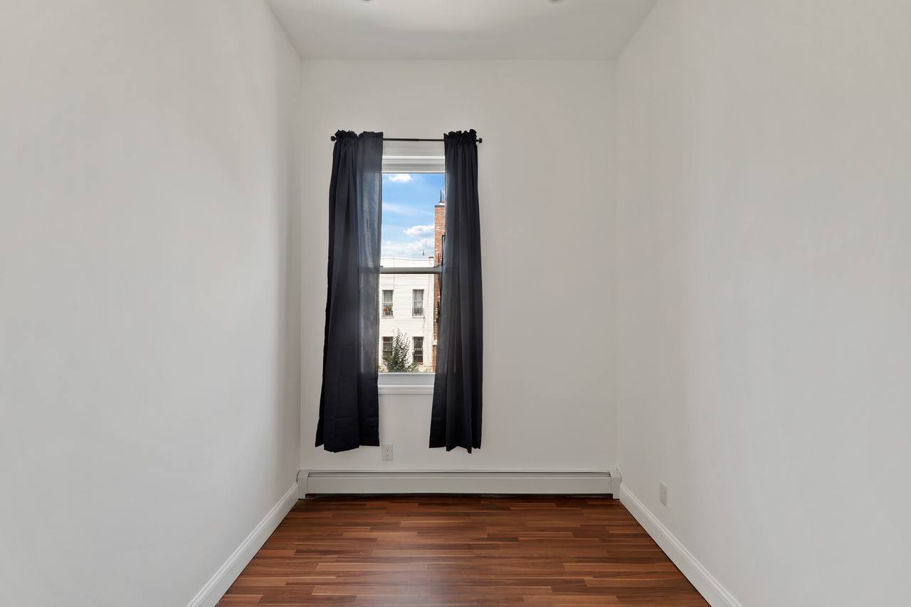 #504: Bushwick - Full Bedroom C - 16