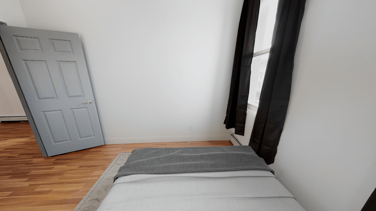 #504: Bushwick - Queen Bedroom D - 12
