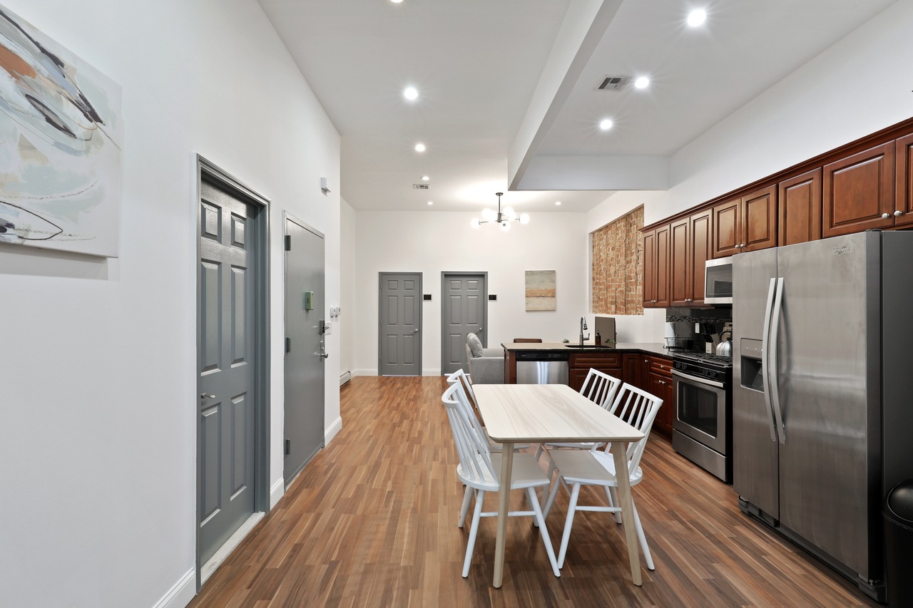  #504: Bushwick - Queen Bedroom B  -  #504: Bushwick  - Gallery -  1