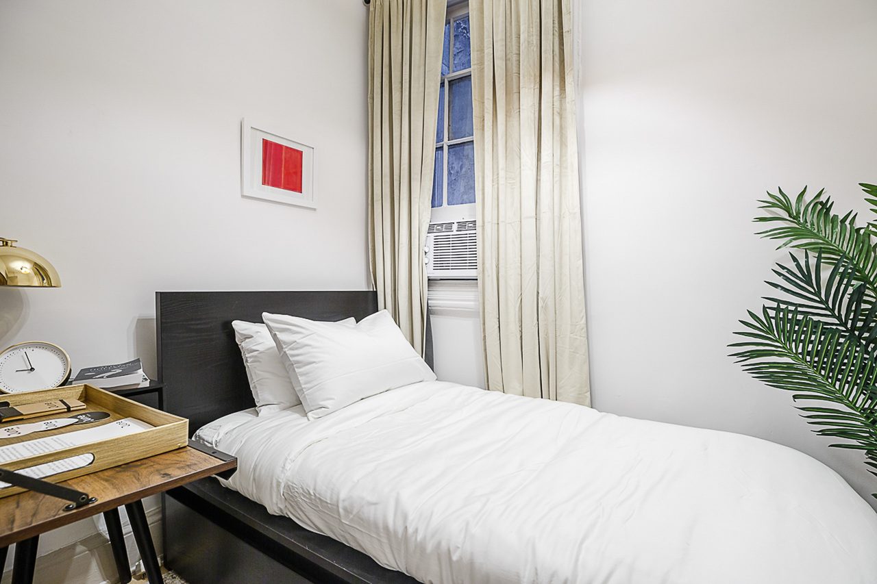  #183: Hell's Kitchen - Twin Bedroom C  -  #183: Hell's Kitchen  - Gallery -  5