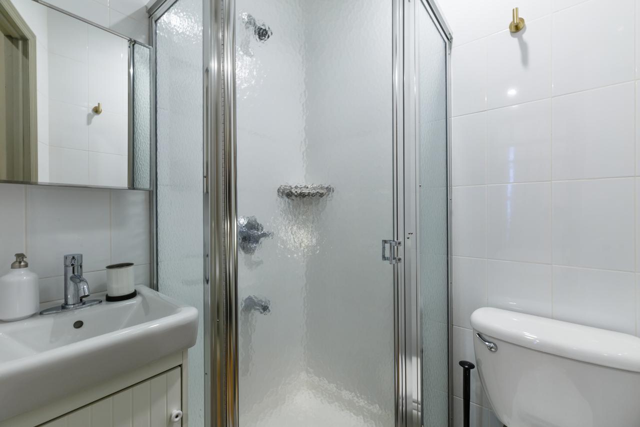 #299: Midtown East - Full Bedroom A W/Private Bathroom - #299: Midtown East - Gallery - 2