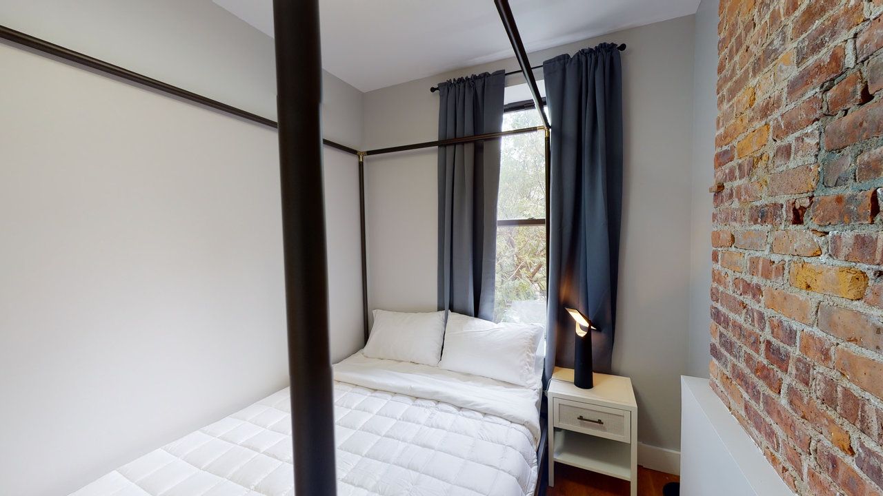 #692: Bedford-Stuyvesant - Full Bedroom A - 2