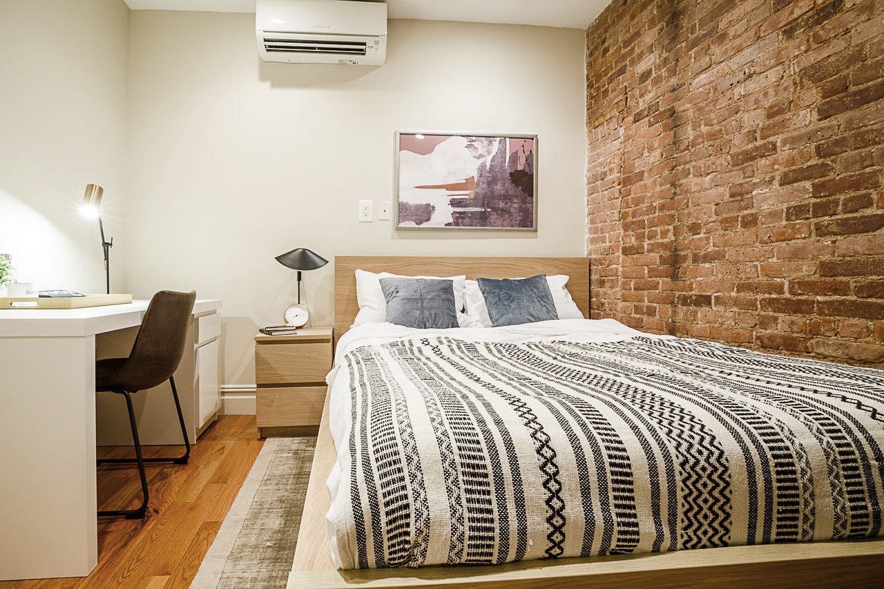  #221: Upper West Side - Queen Bedroom A W/Private Bathroom  -  #221: Upper West Side  - Gallery -  9