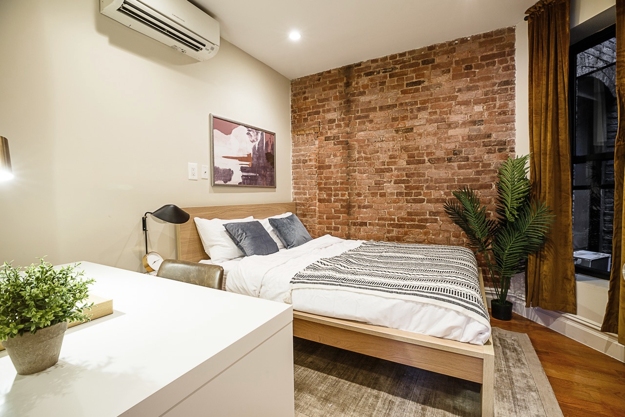  #221: Upper West Side - Queen Bedroom A W/Private Bathroom  -  #221: Upper West Side  - Gallery -  10