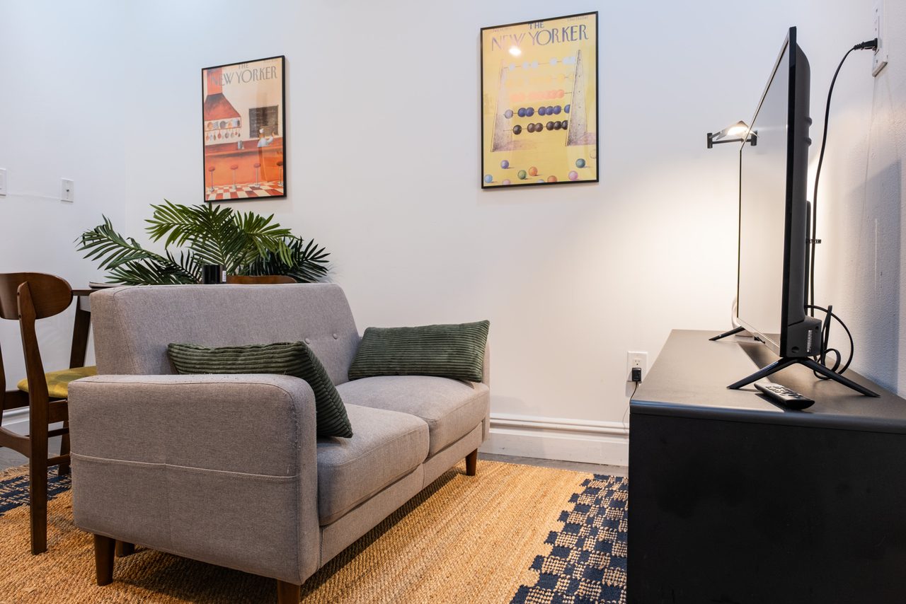 #720: Columbus Circle - 1 Bedroom (Queen) - 13