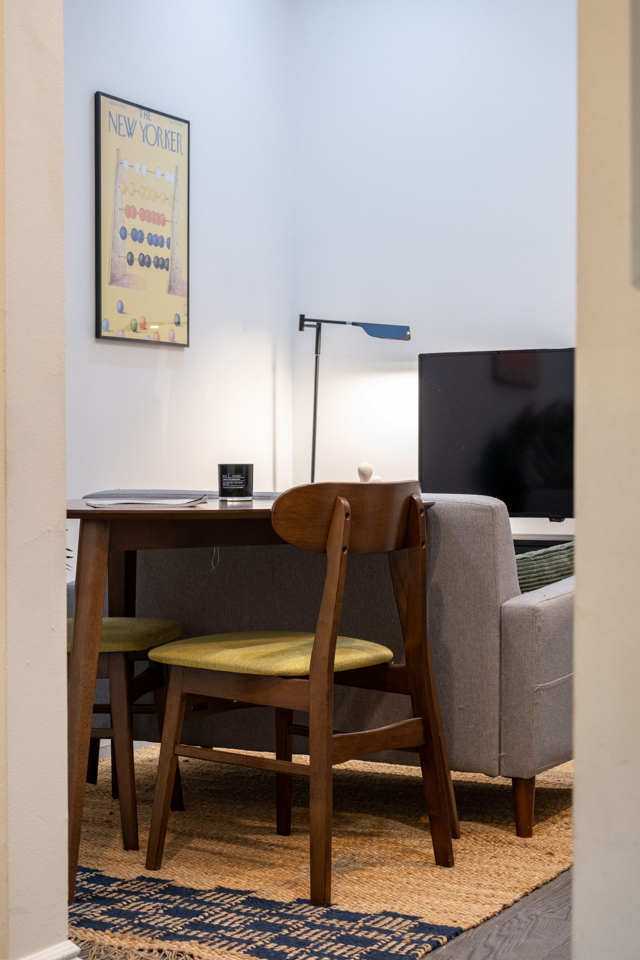 #720: Columbus Circle - 1 Bedroom (Queen) - #720: Columbus Circle - Gallery - 8