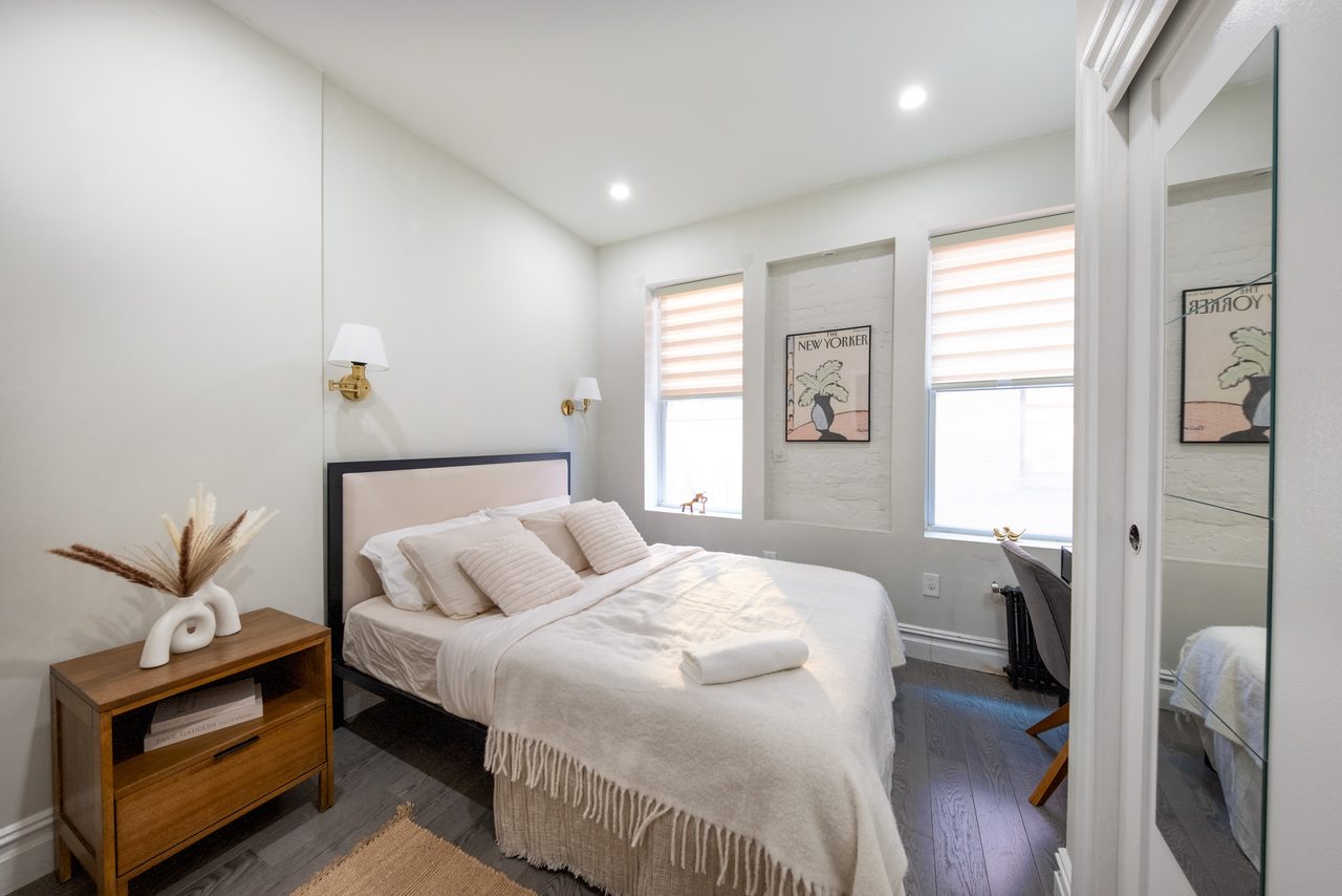 #720: Columbus Circle - 1 Bedroom (Queen) - 4