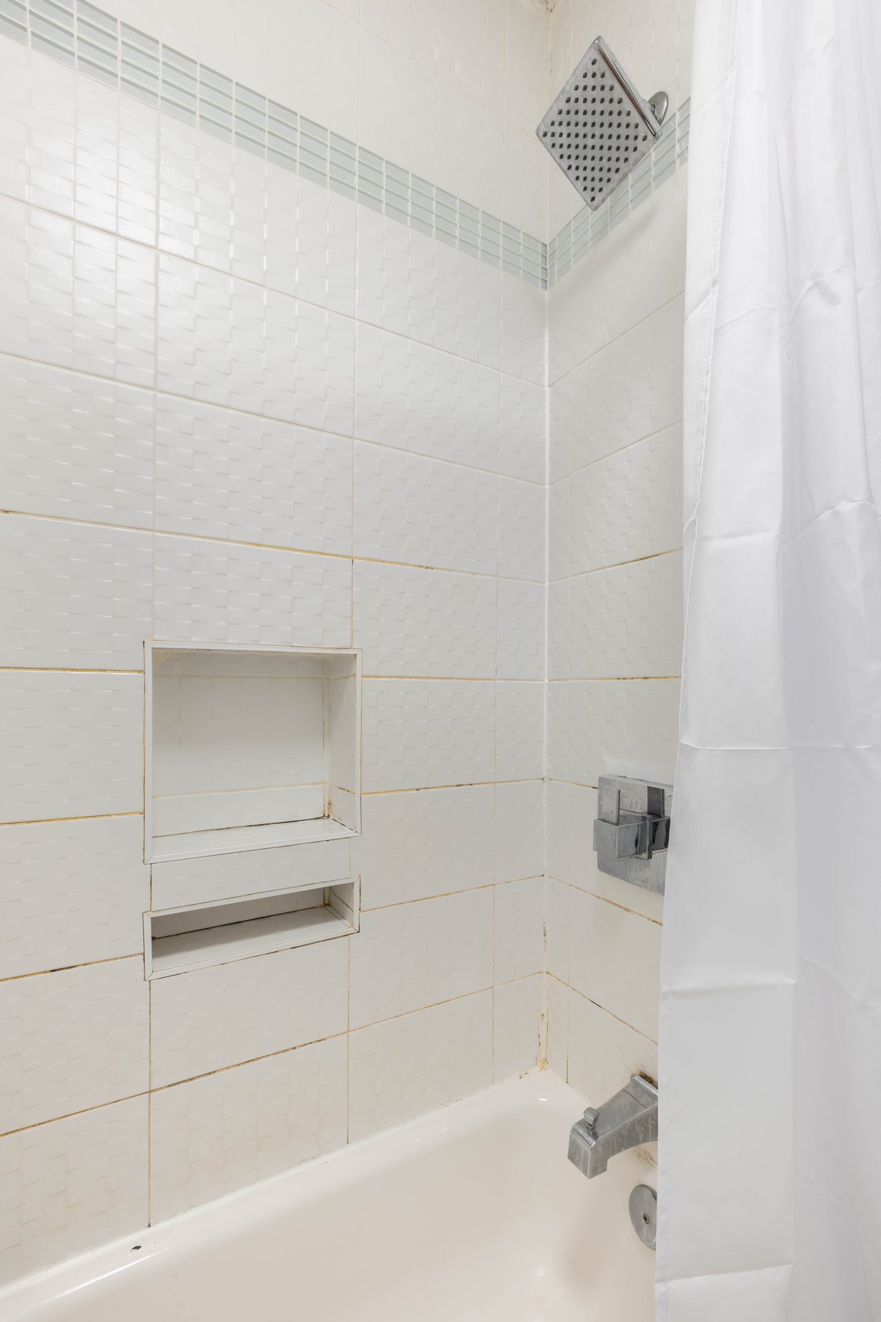 #1305: Upper West Side - Queen Bedroom B - 17