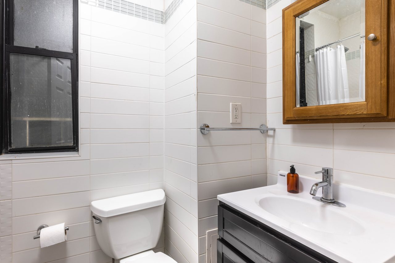 #1305: Upper West Side - Full Bedroom A - 15