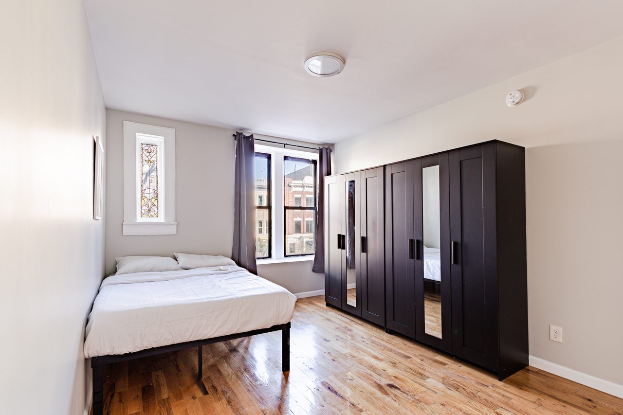 #1571: Prospect Lefferts Gardens - Queen Bedroom A - 4
