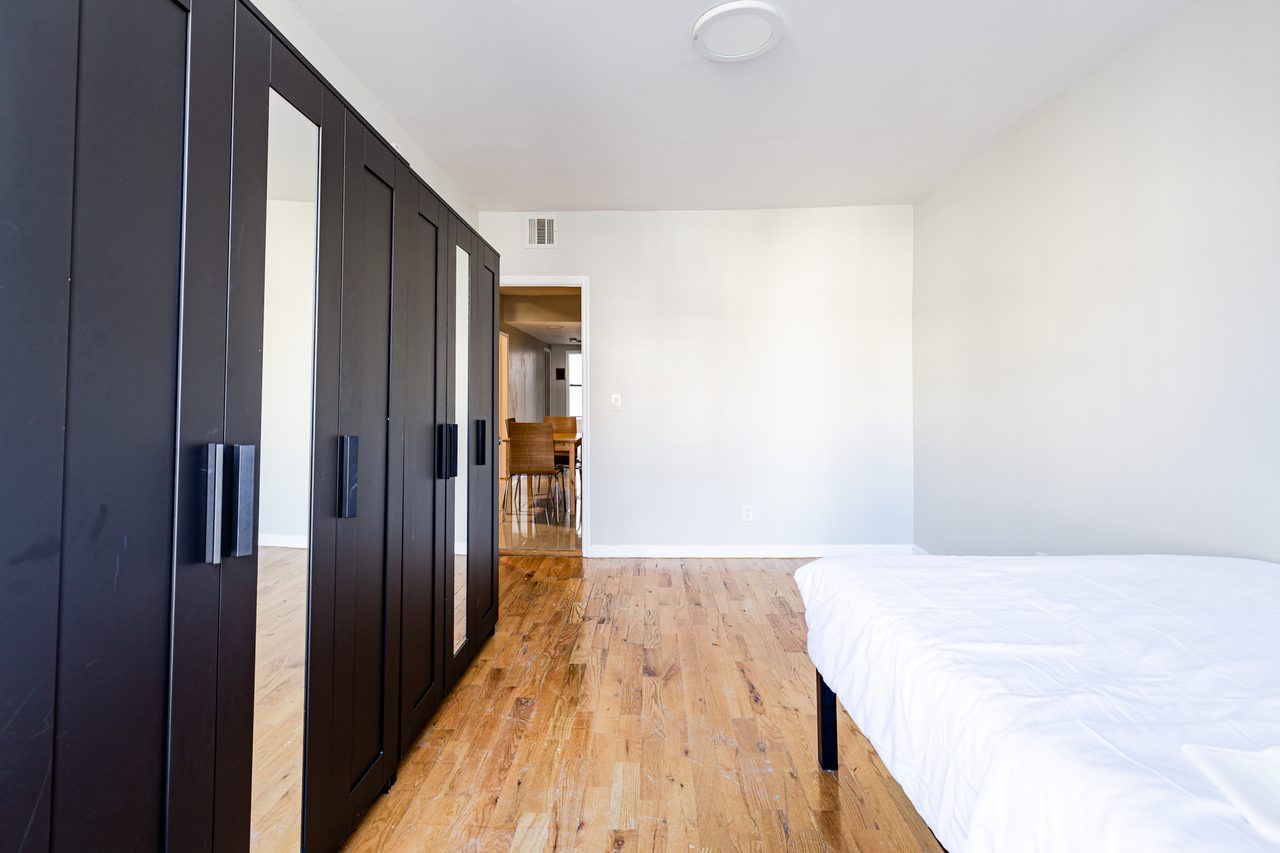 #1571: Prospect Lefferts Gardens - Queen Bedroom A - 6