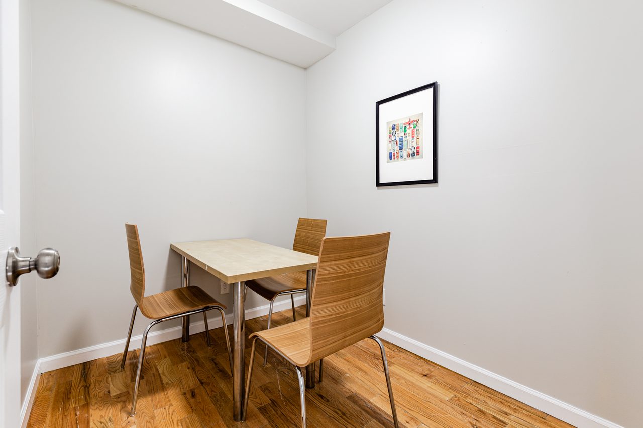 #1571: Prospect Lefferts Gardens - Queen Bedroom A - 11