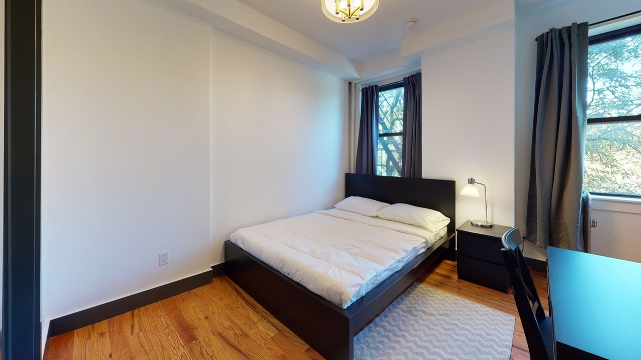 #485: Prospect Lefferts Gardens - Queen Bedroom A - 1