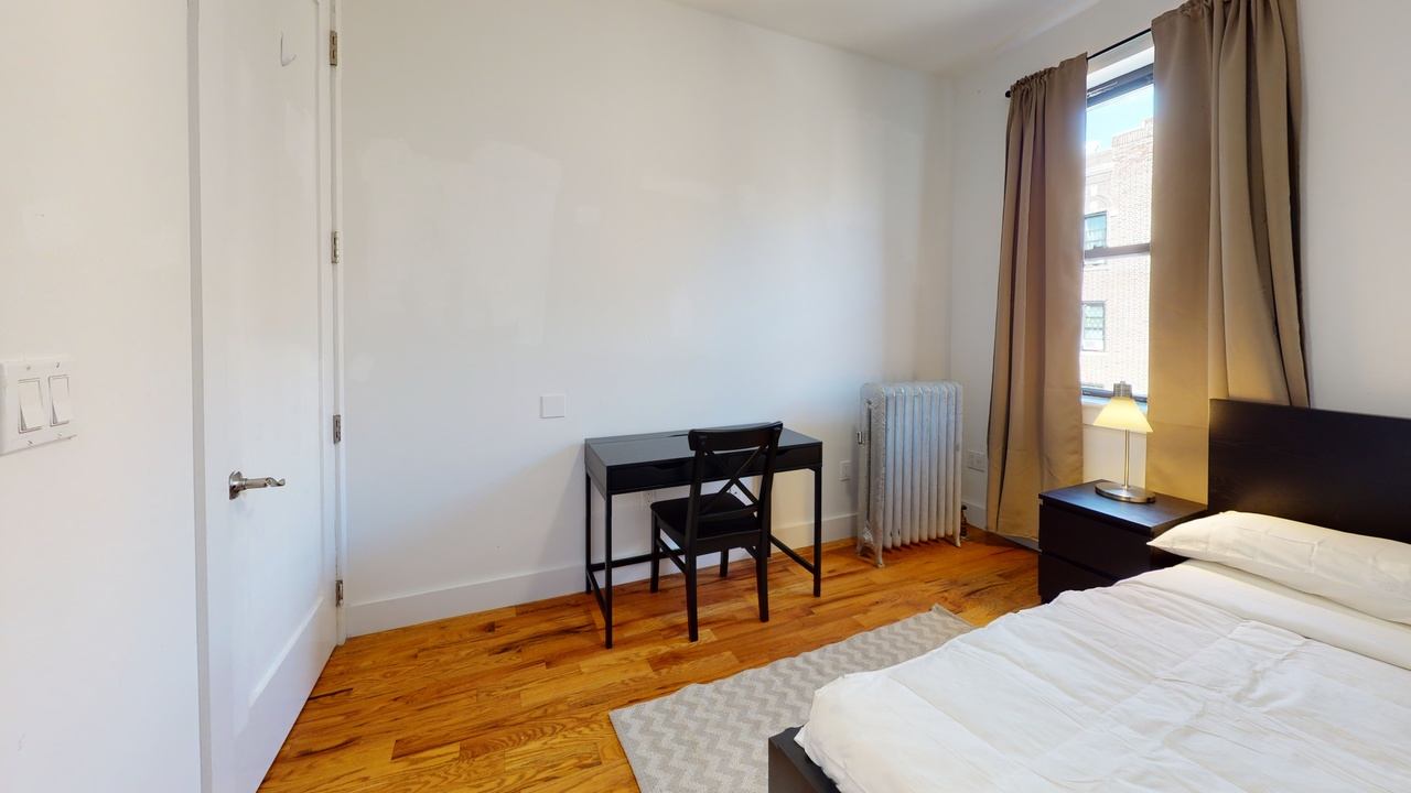 #485: Prospect Lefferts Gardens - Queen Bedroom E - 1
