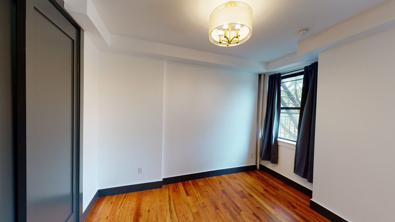  #485: Prospect Lefferts Gardens - Queen Bedroom B  -  #485: Prospect Lefferts Gardens  - Gallery -  3