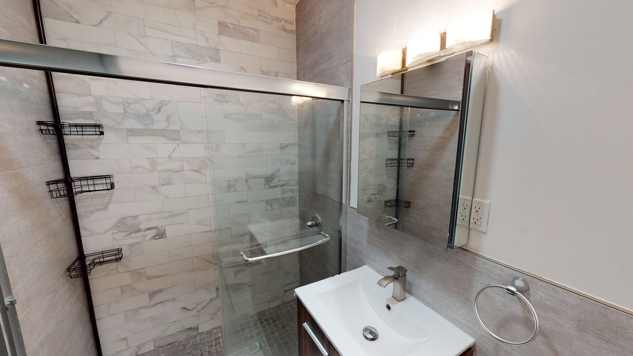 #485: Prospect Lefferts Gardens - Queen Bedroom B - #485: Prospect Lefferts Gardens - Gallery - 11