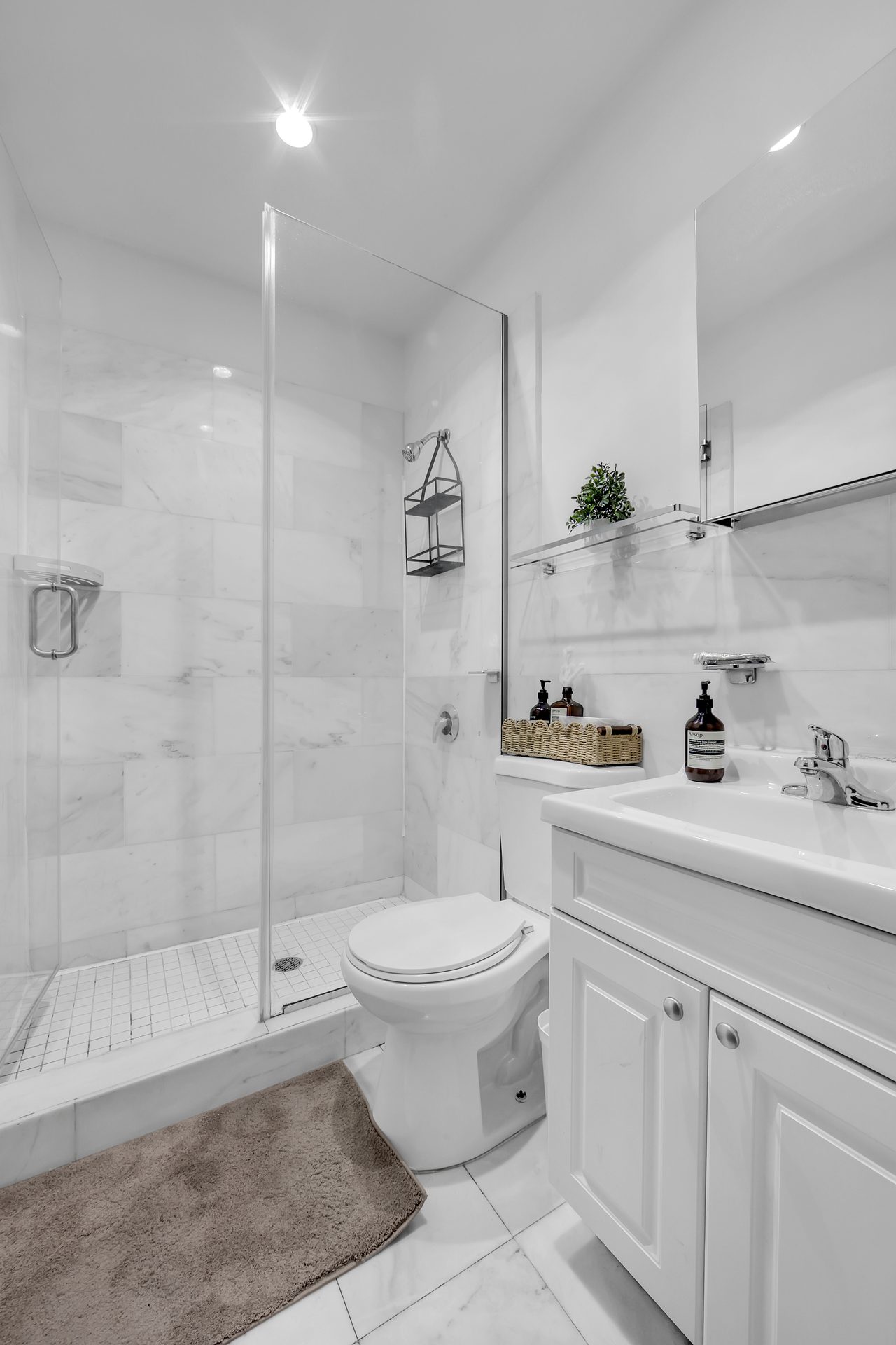 #693: East Village - 1 Bedroom (Full) - #693: East Village - Gallery - 4