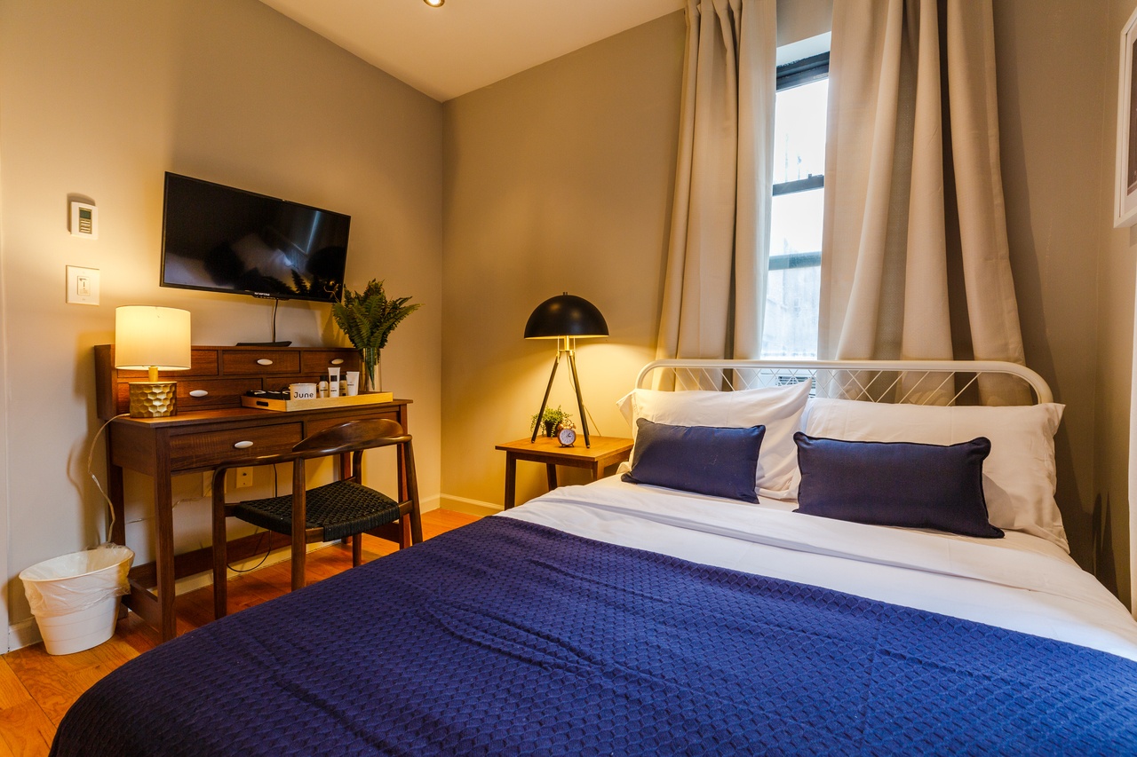 #363: Upper West Side - Queen Bedroom C - 8