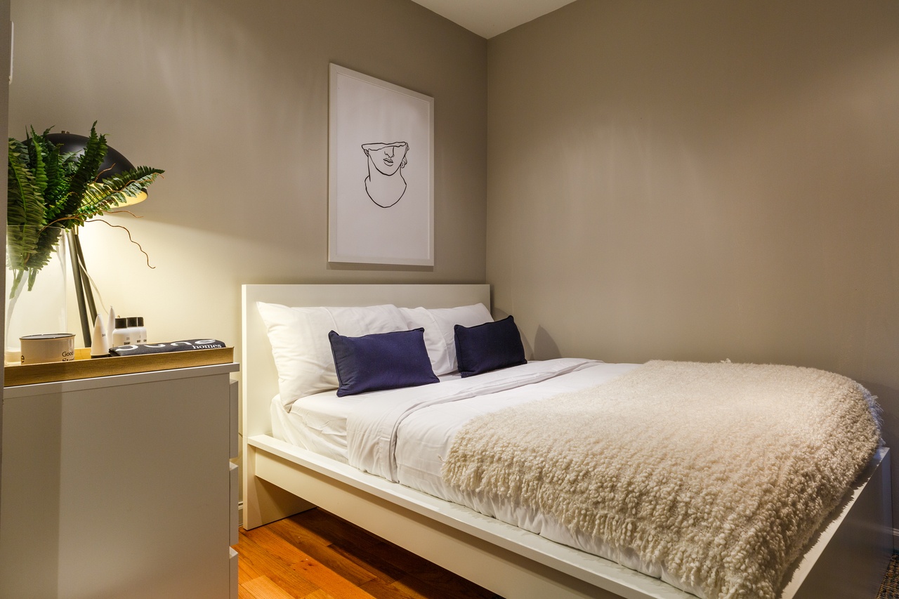 #363: Upper West Side - Queen Bedroom D - 8
