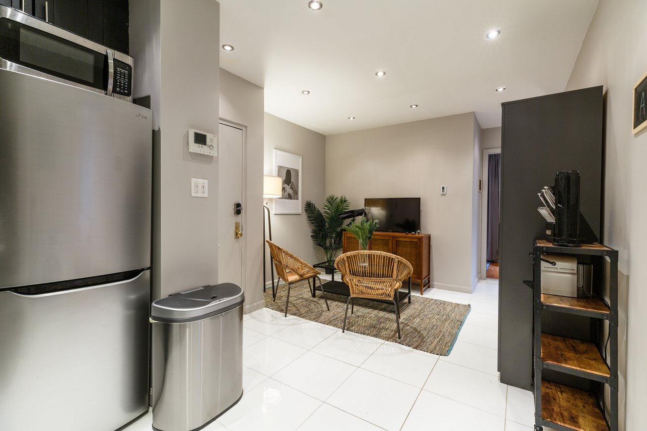 #363: Upper West Side - Full Bedroom B - #363: Upper West Side - Gallery - 6