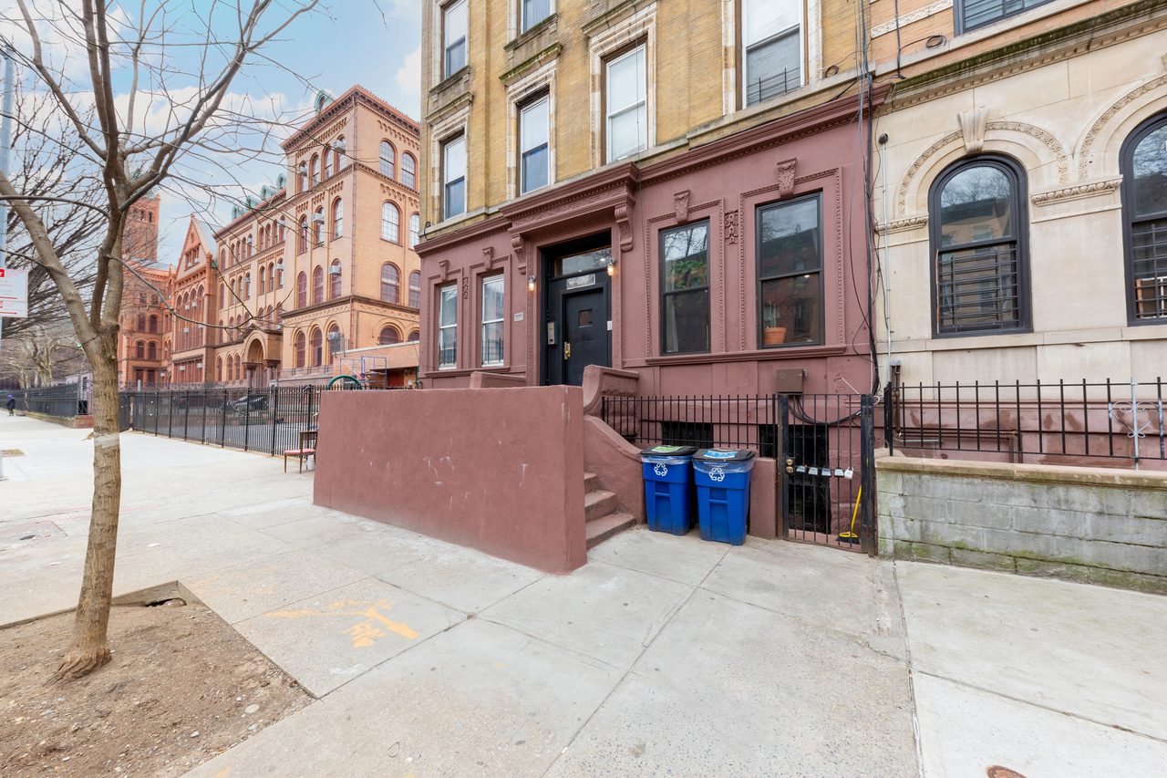  #963: Bedford-Stuyvesant - Twin Bedroom C  -  #963: Bedford-Stuyvesant  - Gallery -  2