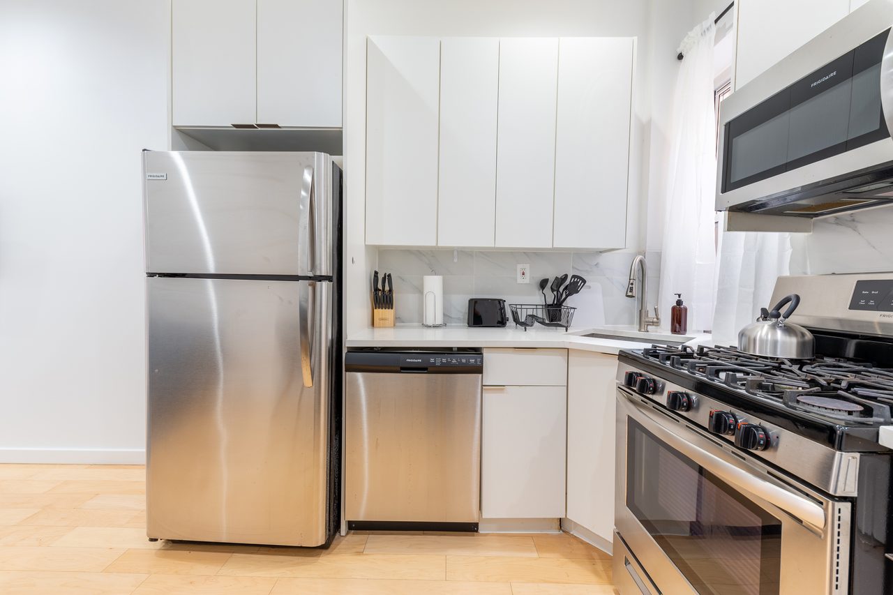  #963: Bedford-Stuyvesant - Full Bedroom D  -  #963: Bedford-Stuyvesant  - Gallery -  10