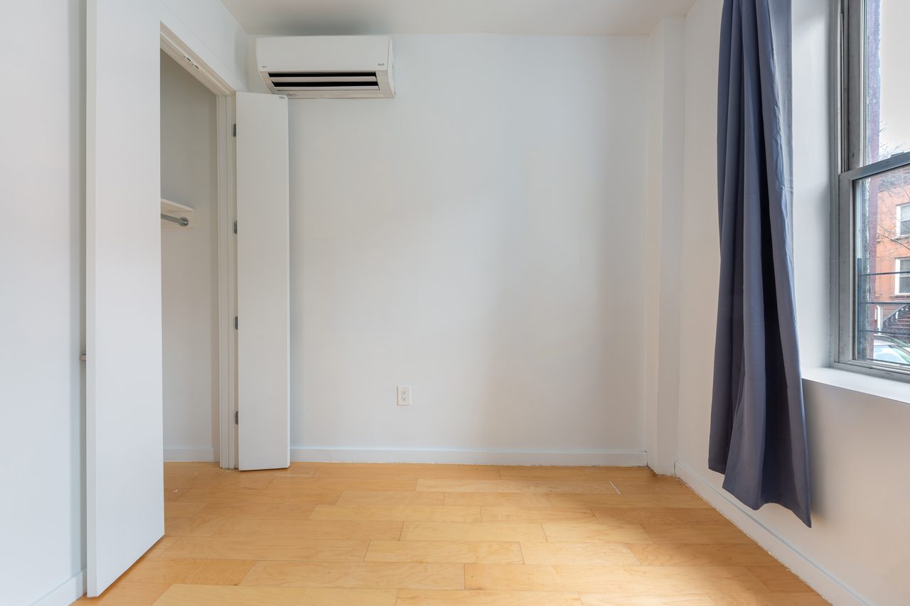  #963: Bedford-Stuyvesant - Full Bedroom D  -  #963: Bedford-Stuyvesant  - Gallery -  16