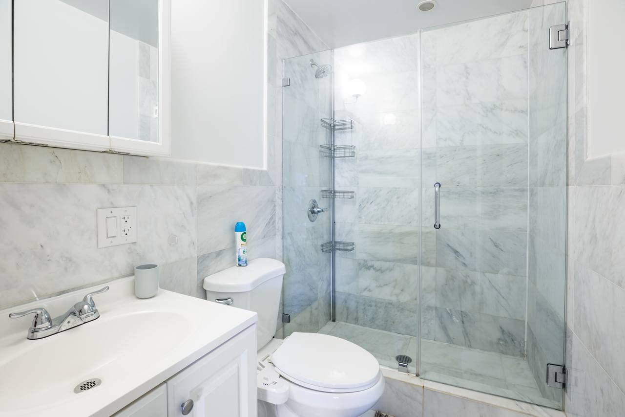 #222: Upper West Side - Queen Bedroom C - 4
